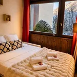 : Intime Au Bord Du Des Gaillands Et Pistes De Chamonix